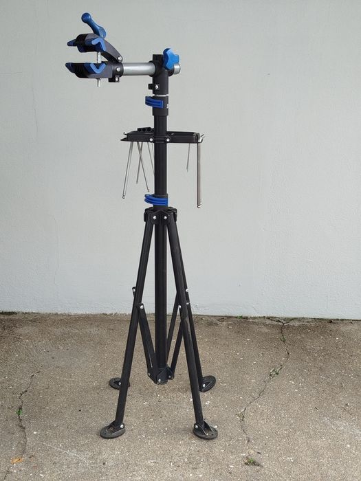 Suporte de bicicleta com chaves