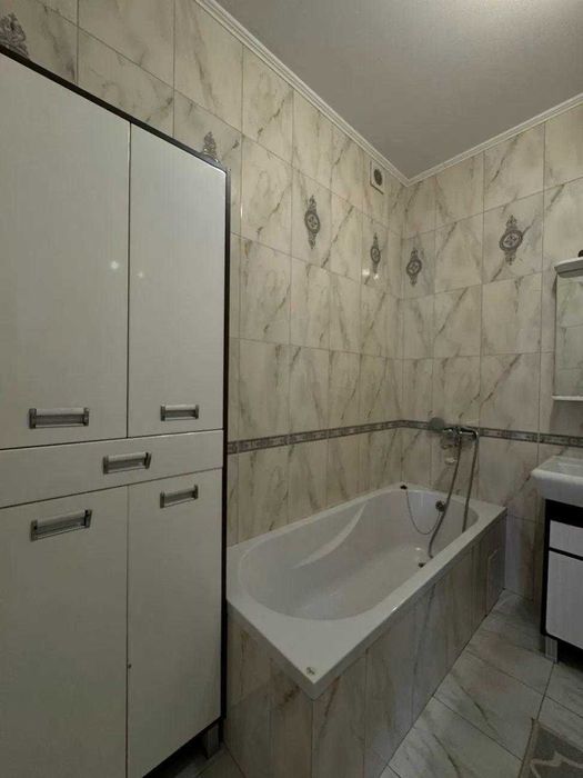 2к з великою кухнею