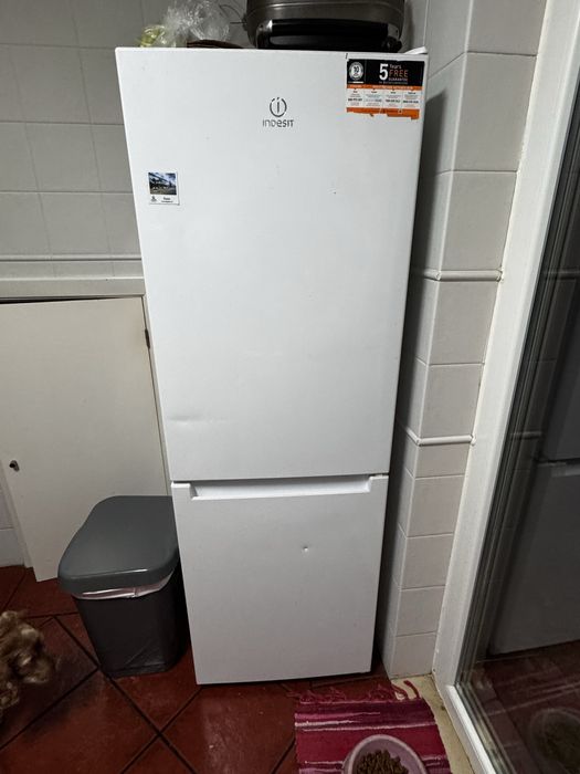 Vendo Combinado Indesit