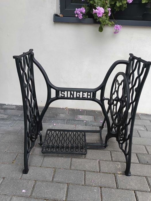 Podstawa nogi od maszyny do szycia SINGER