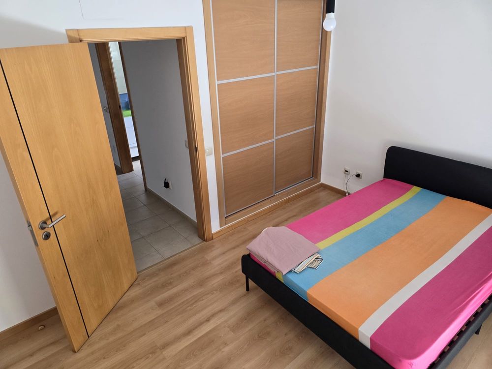 Alugo 1 quarto  - Vivenda