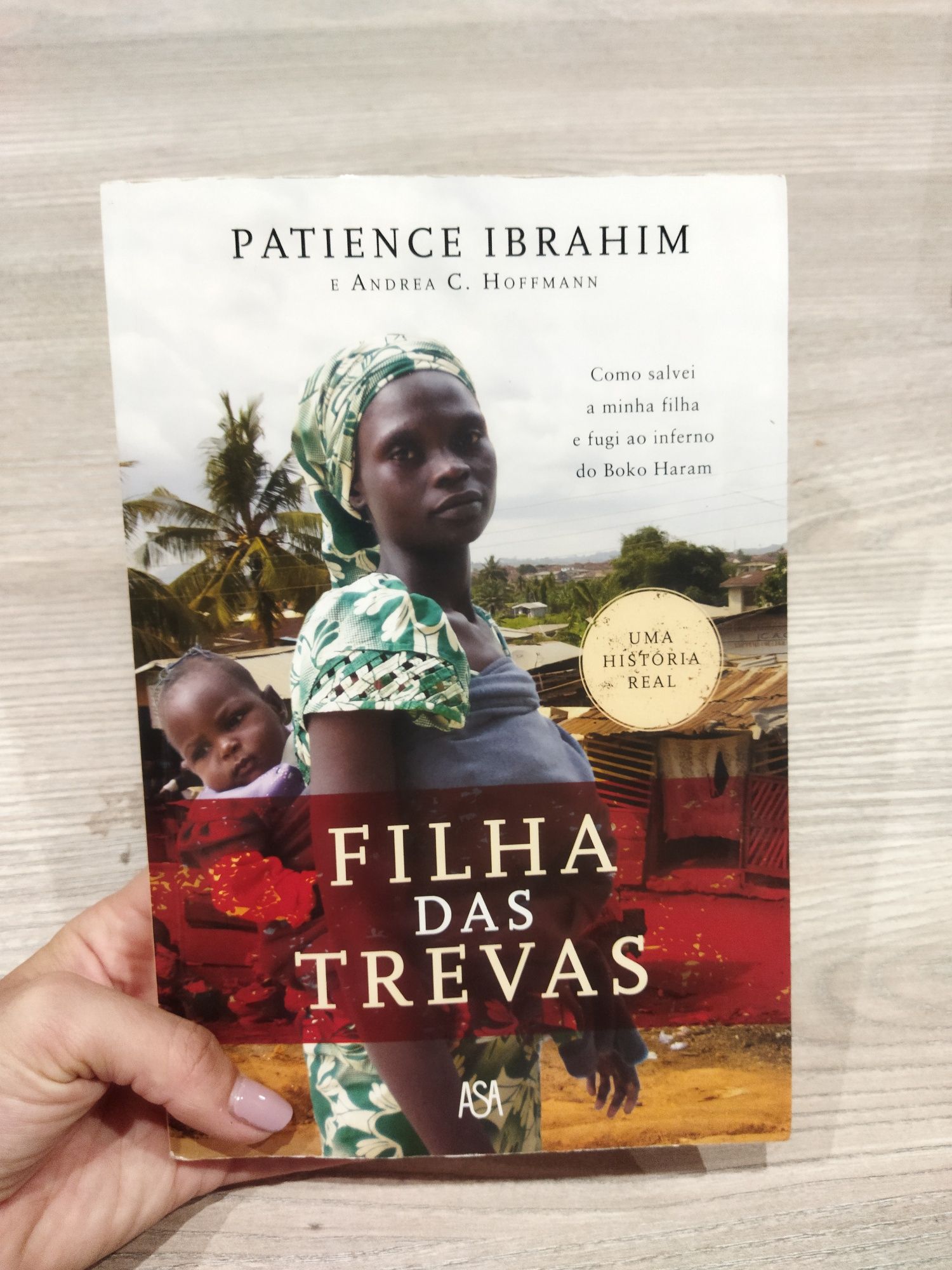 Livro - Filha das trevas