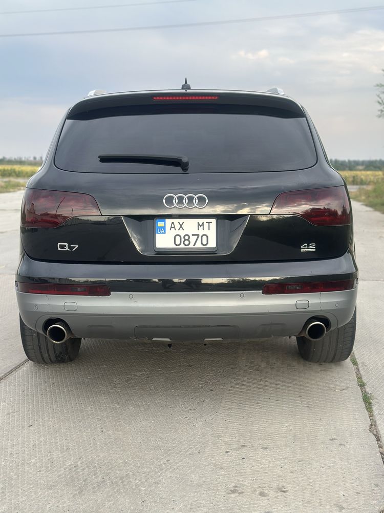 Audi Q7 4l продам