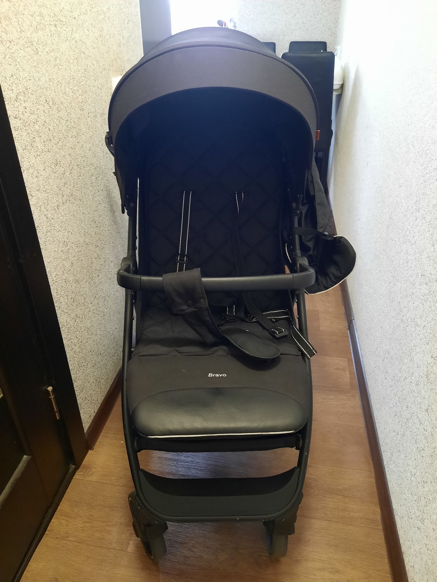 Продається прогулочна коляска Carrello Bravo 2023