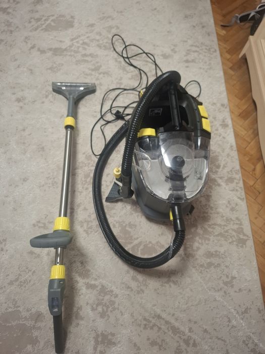 Миючий пилосос Karcher Puzzi 8/1 екстрактор  2025 року.