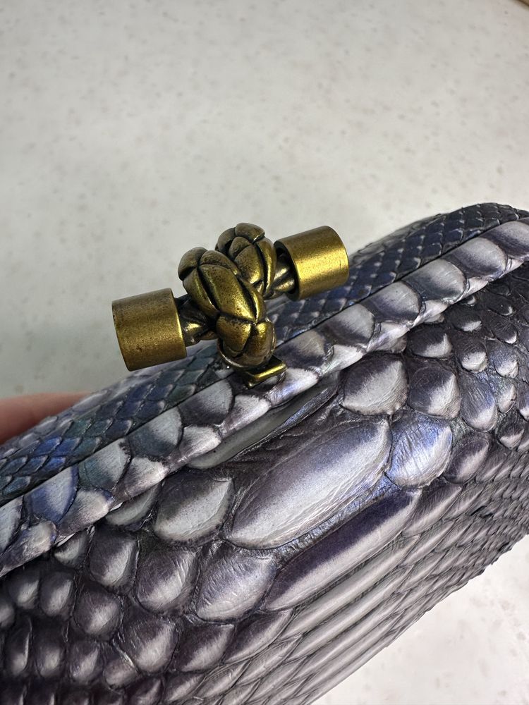 Клатч bottega veneta чехол в наличии.