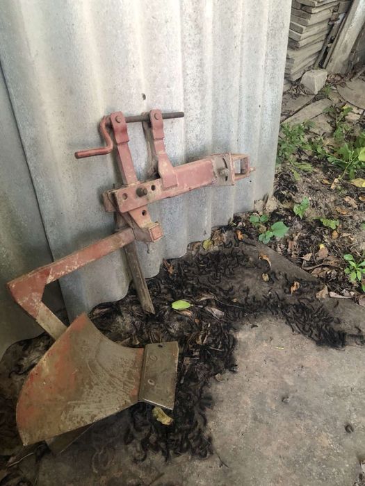 Плуг з навісною, Мотор Січ