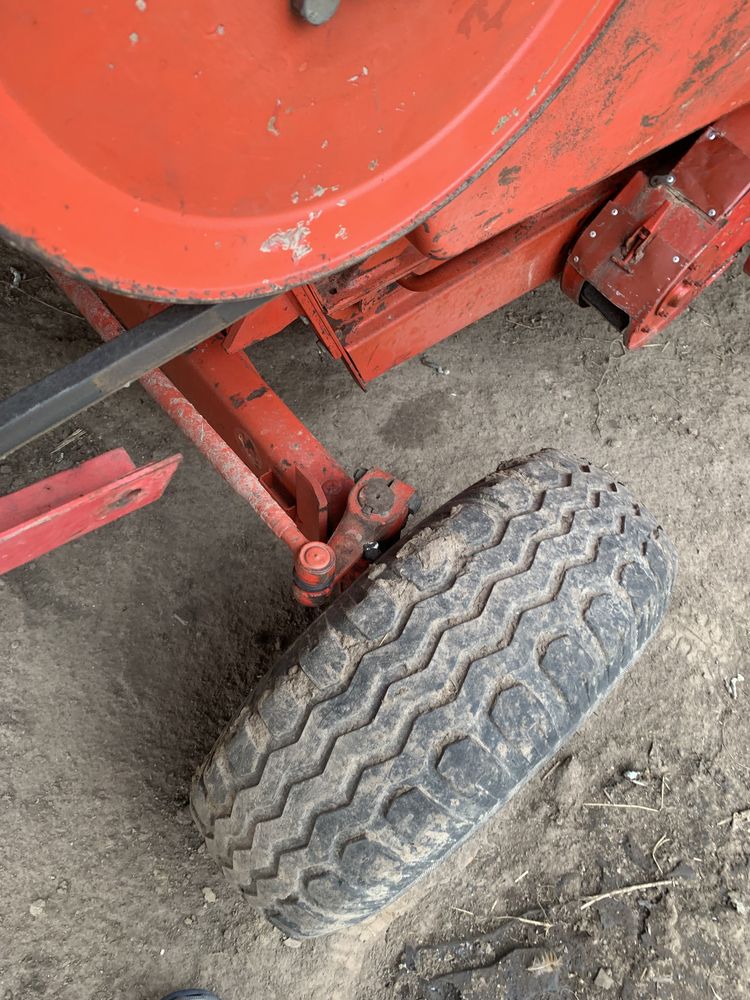 Massey Ferguson 240