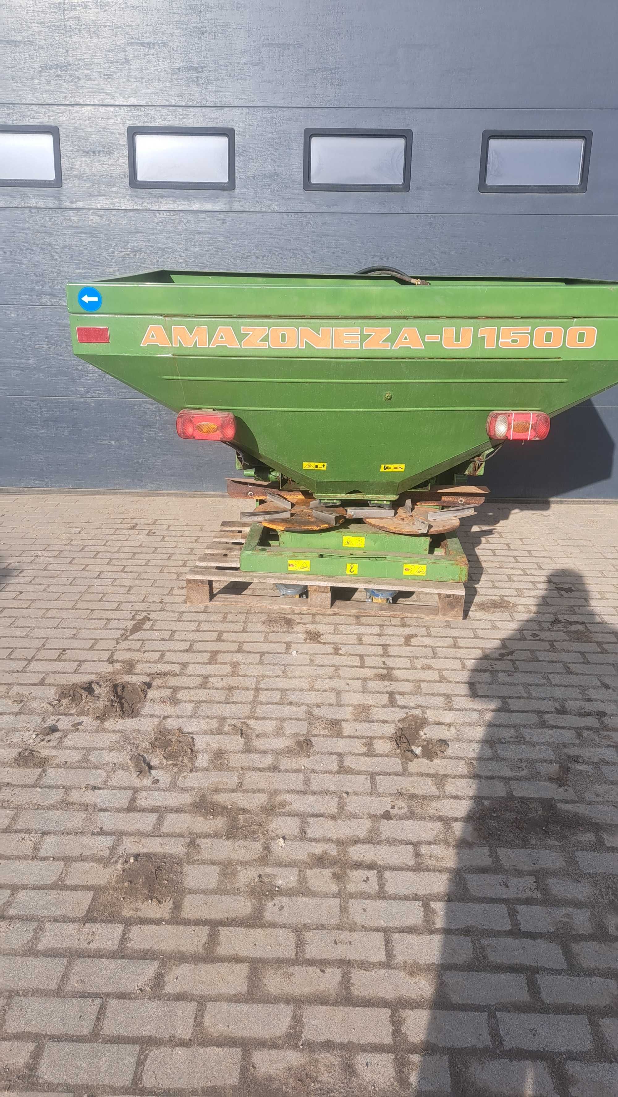 rozsiewacz nawozów  amazone