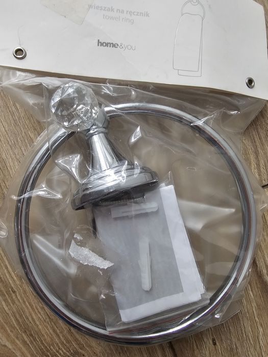 NOWY Uchwyt srebny na ręcznik