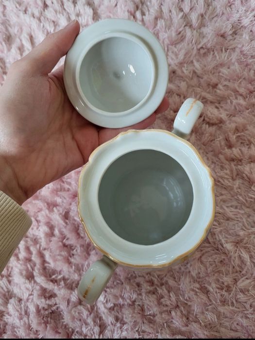 Zestaw dzbanek i cukierniczka