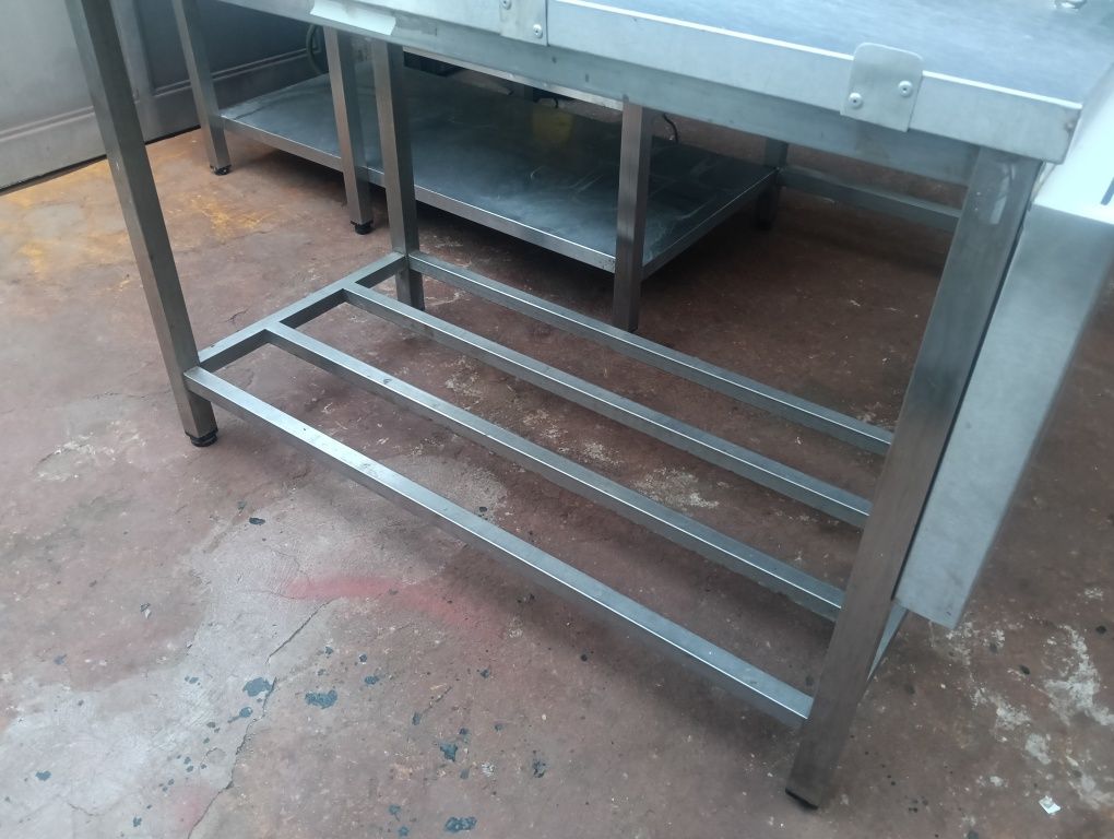 Bancada em inox simples
