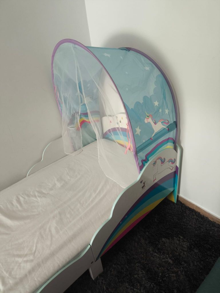 Cama infantil do unicórnio