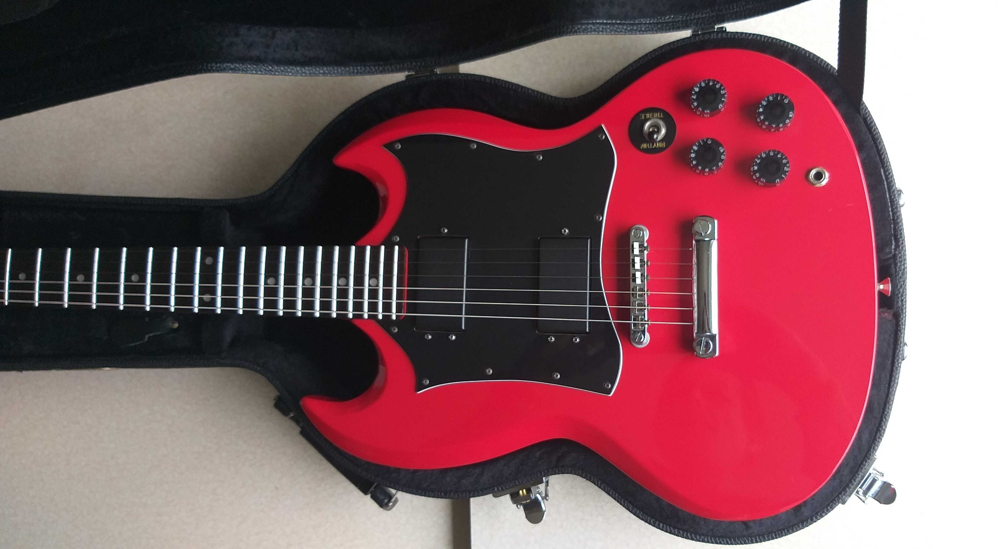 Гитара EPIPHONE SG G310-R с кейсом.