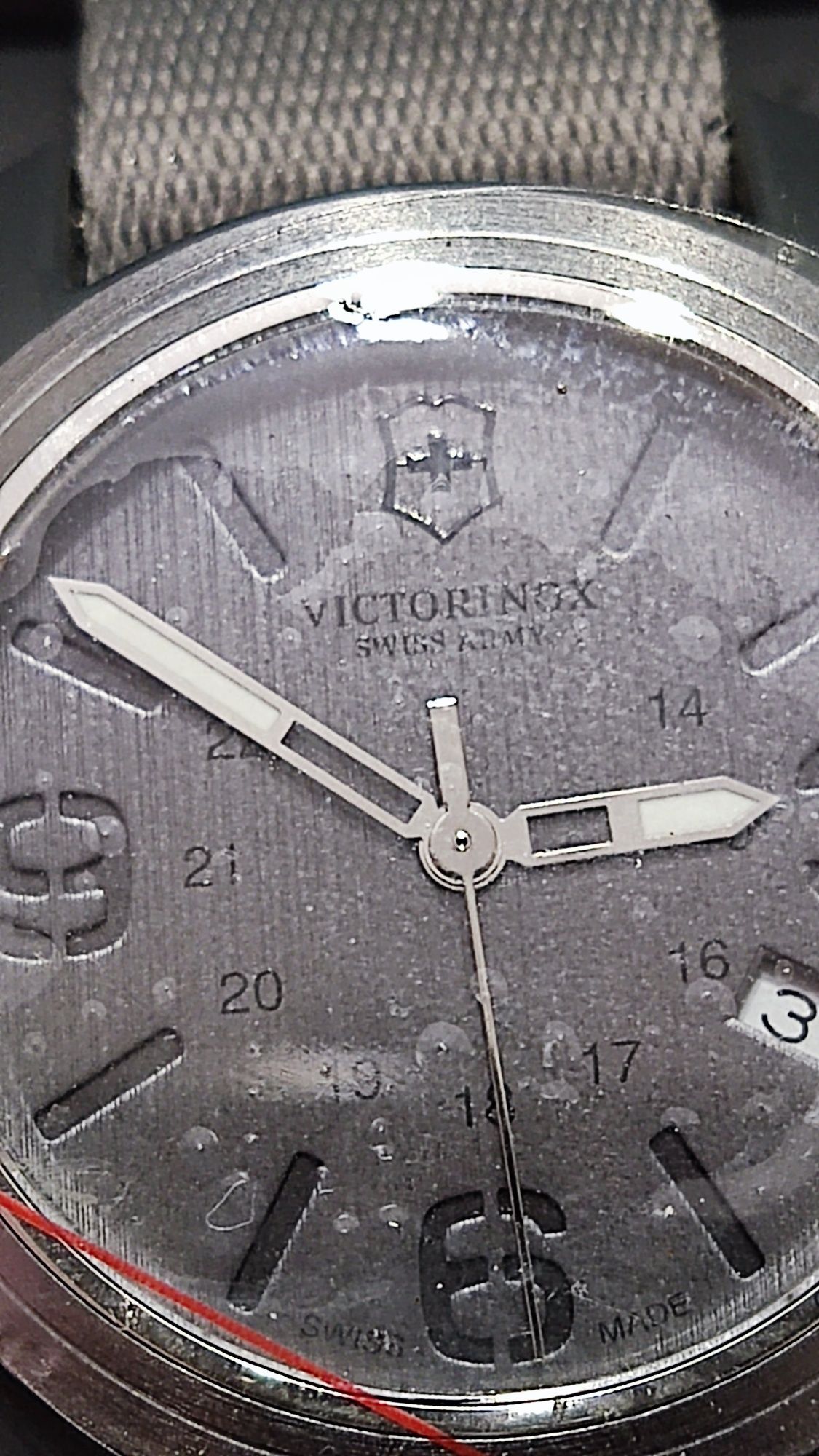 Швейцарський годинник Victorinox