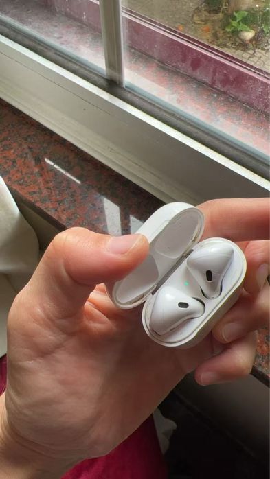 Apple airpods 1st gen