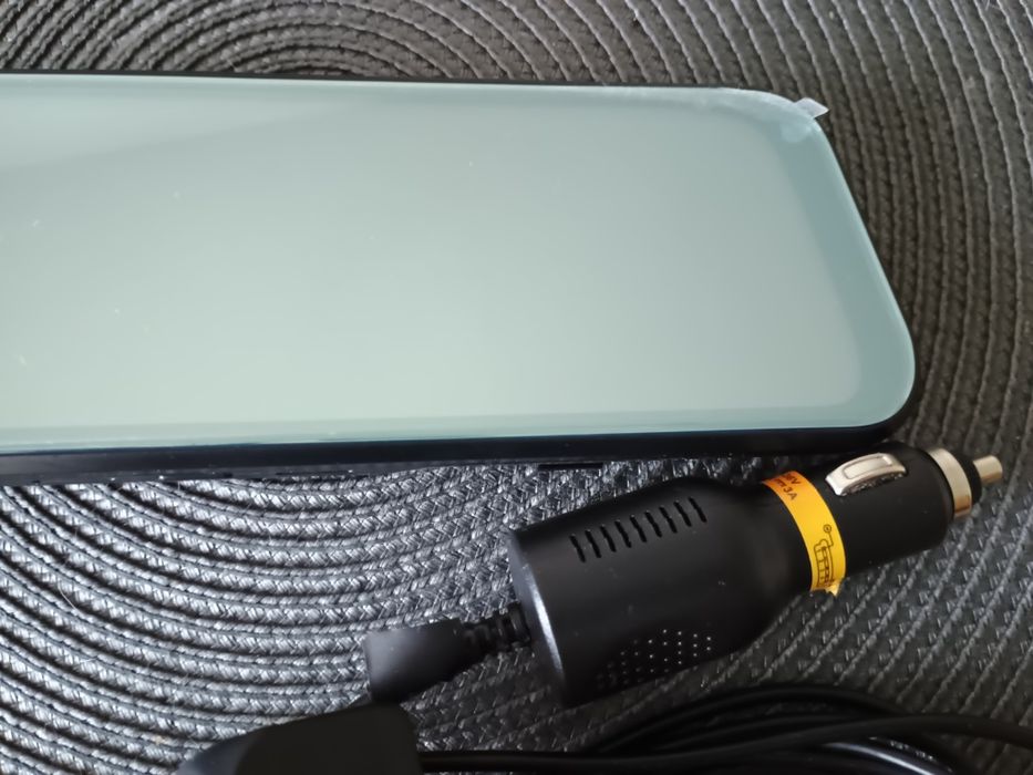 Kamera samochodowa wideorejestrator lusterko przód , tył+ karta 32 Gb
