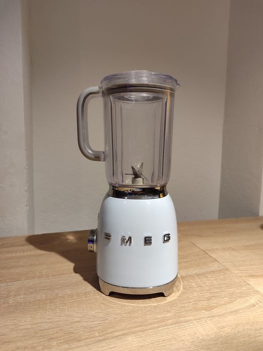 Блендер Smeg BLF03WHEU