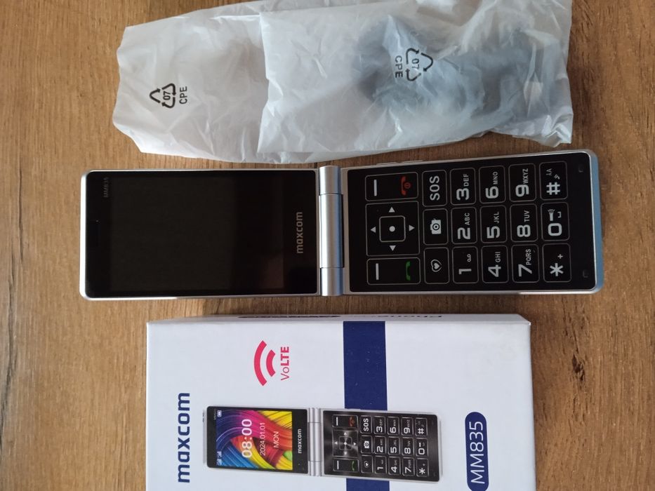 Telefon maxcom MM835