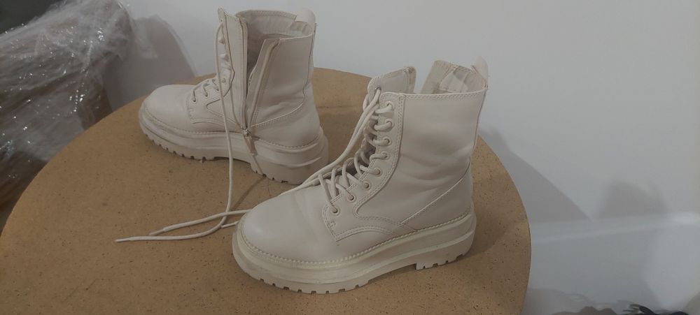 Botas stradivarus