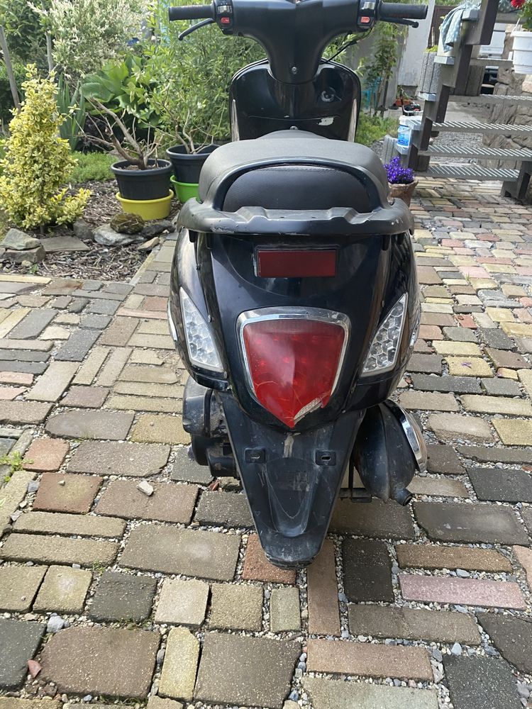 Скутер YIBEN 125-T 12