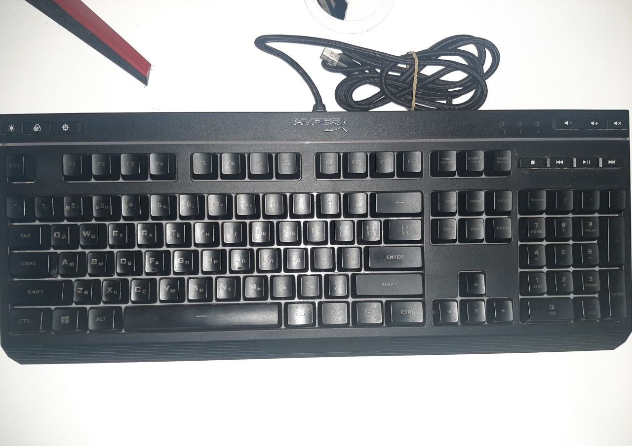 Продам HyperX Alloy Core RGB