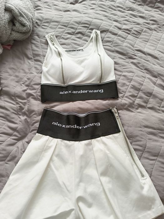 Продам костюм Aleksandrwang