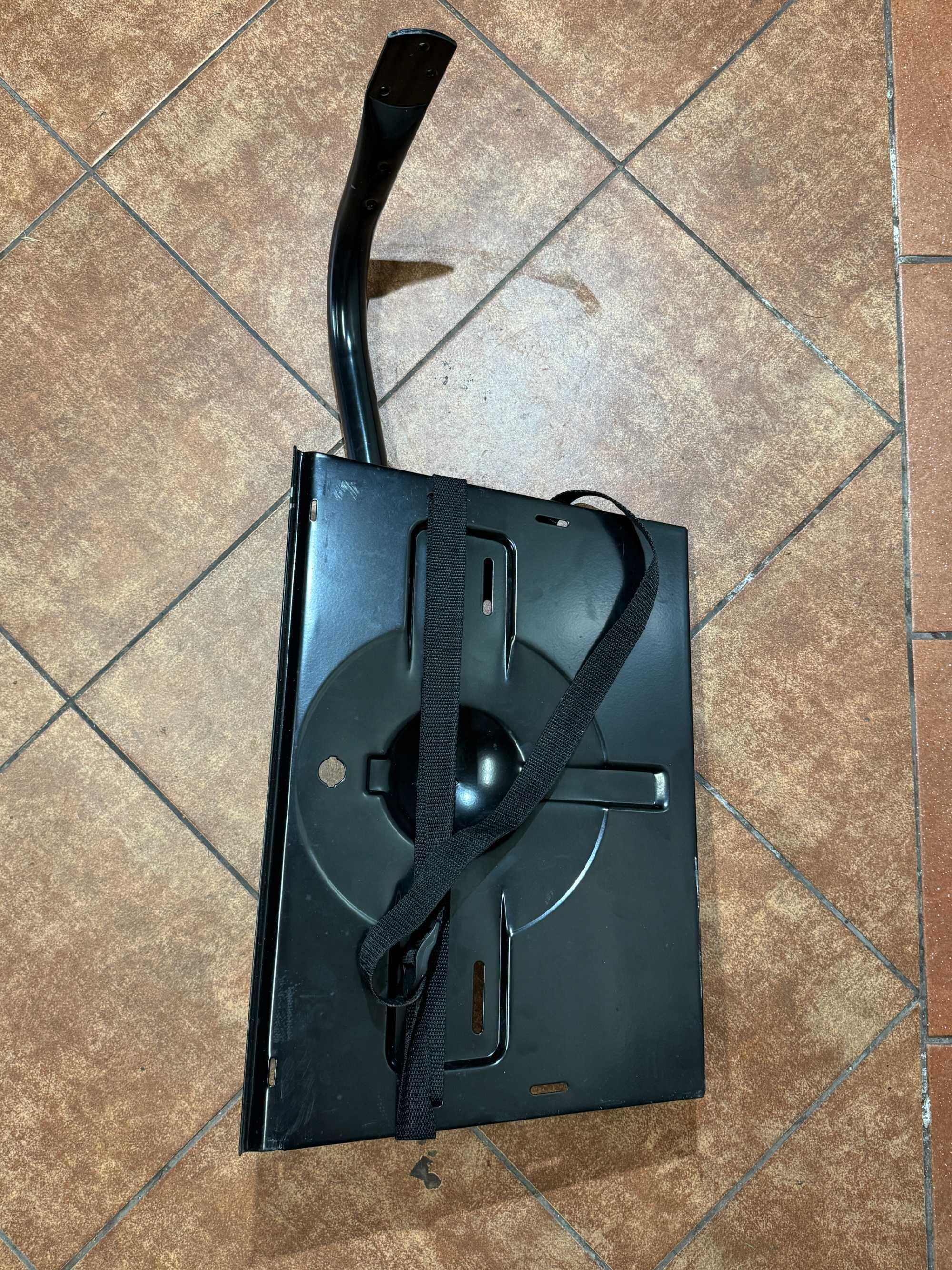 Uchwyt podstawka na TV monitor laptop czarny + pasek mocujący