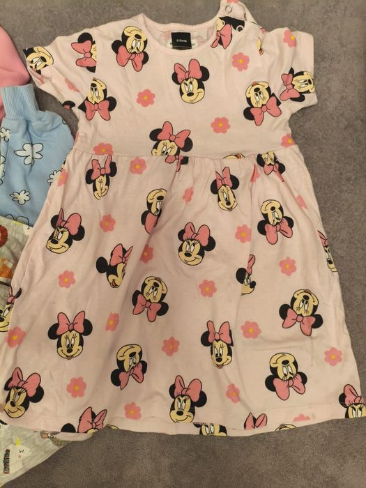 Ubranka dziecięce na dziewczynkę