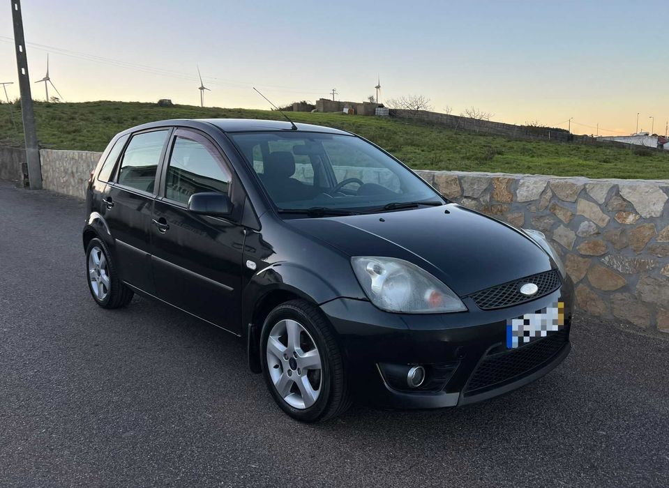 Ford Fiesta 1.25i - 100 Mil Kms - A/C