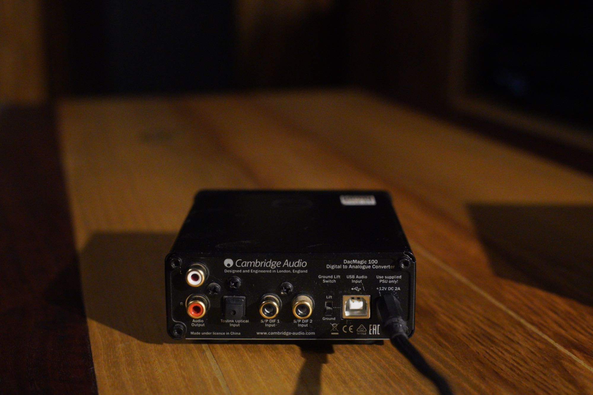 Cambridge Audio DacMagic 100 + dedykowany zasilacz Tomanek