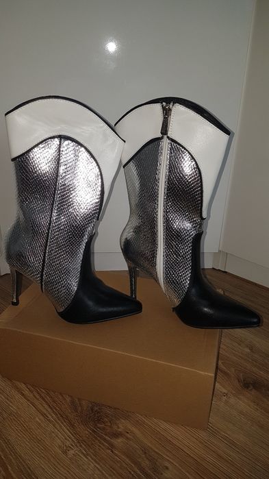 Botki na szpilce roz 36