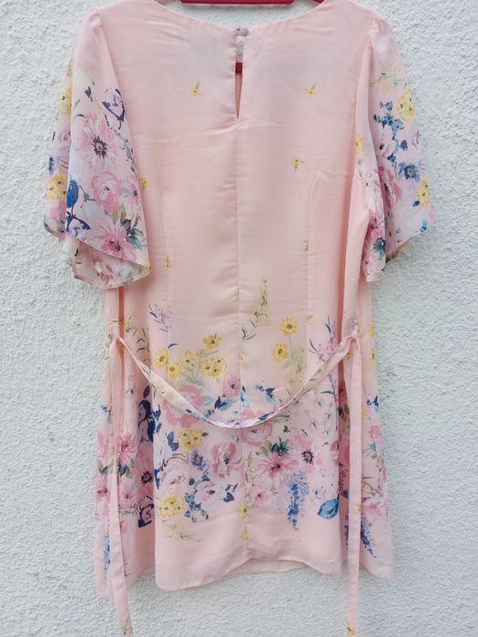 Lekka zwiewna sukienka rozmiar 44