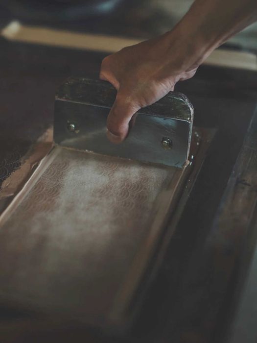 Bolsa artesanal japonesa original Inden-Ya motivo Seigaiha