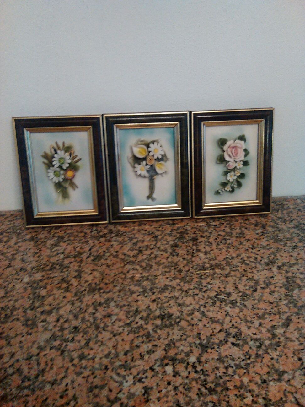 Quadros Italianos com flores em porcelana