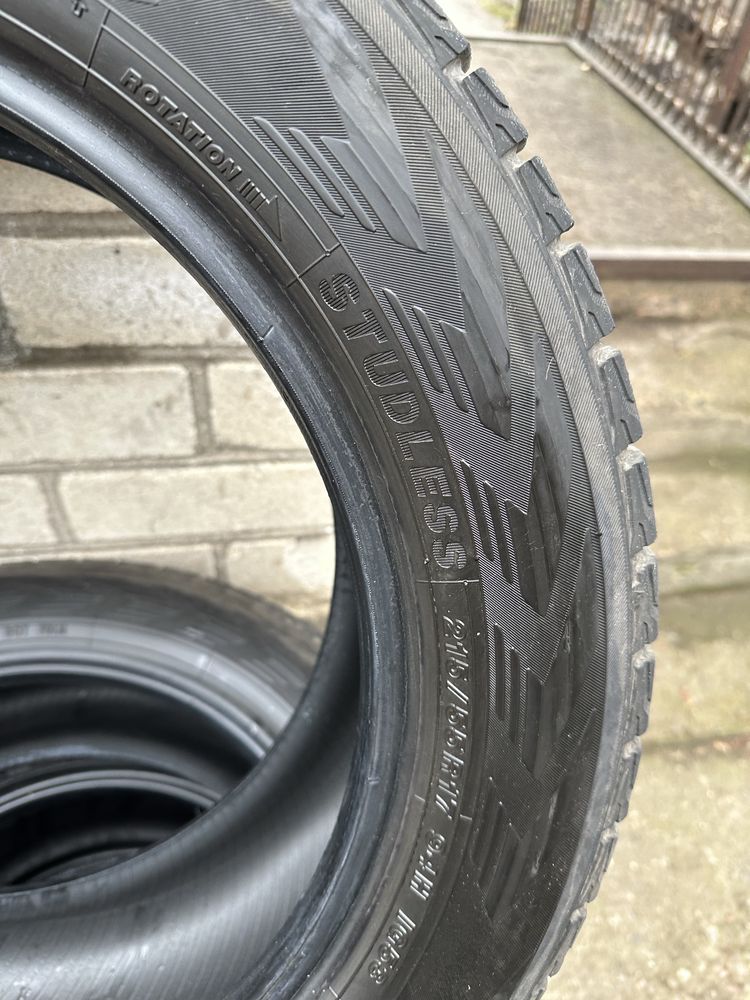 Шини Yokohama 215/55 R17 94H Зима