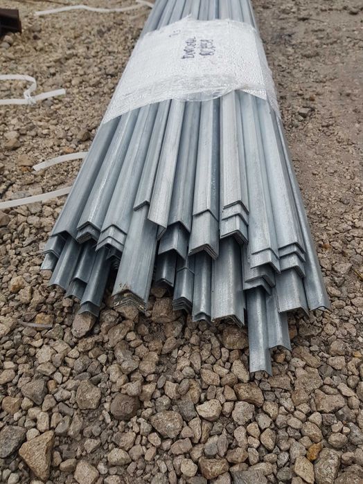 Kątownik ocynkowany 20x20x2mm 25x25x2mm 30x30x2mm 40x40x3mm 50x50x3mm