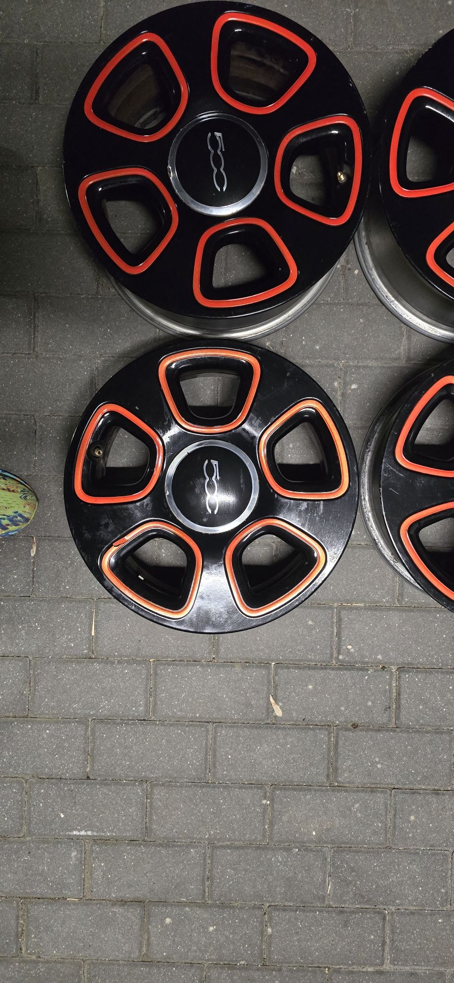 Komplet felg felgi fiat 500 15"
