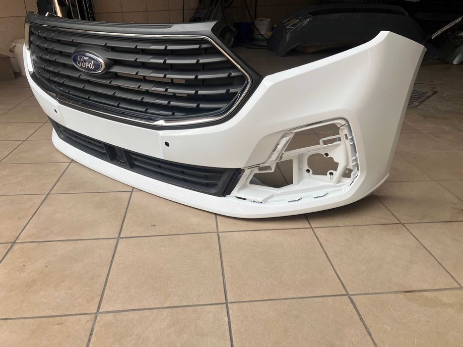 Zderzak przedni przód Ford Connect MK3 2022 w góre różne wersje