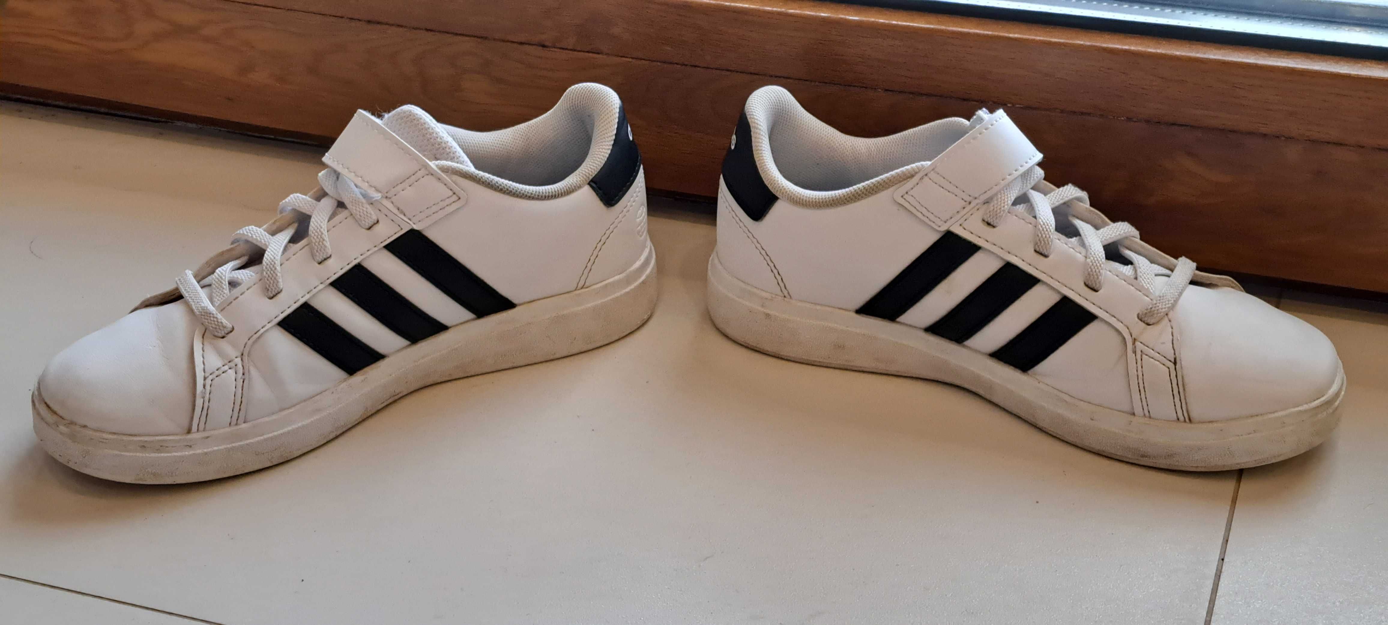 Oryginalne buty ADIDAS GRAND COURT 2.0 - roz. 34. Stan BDB+