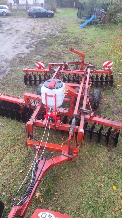 Brona Talerzowa „V” Brix (Amazone Rabe)