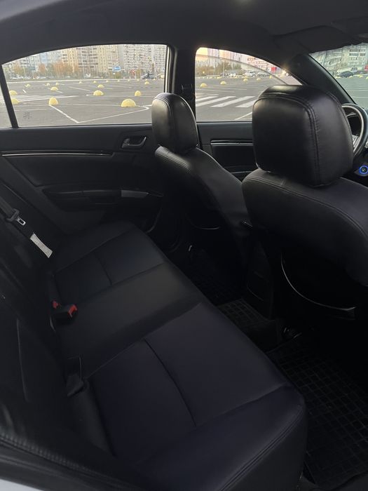 Geely Emgrand EC7 2012