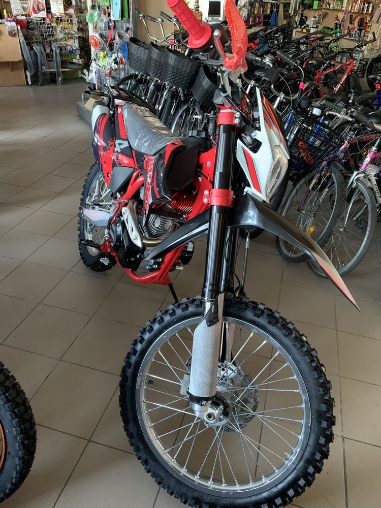 Мотоцикл BSE J10 ENDURO 250cc. Доставка
