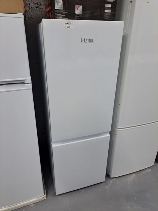 Невеличкий холодильник Liebherr kgn85 на дачу смарт квартиру з гаранті