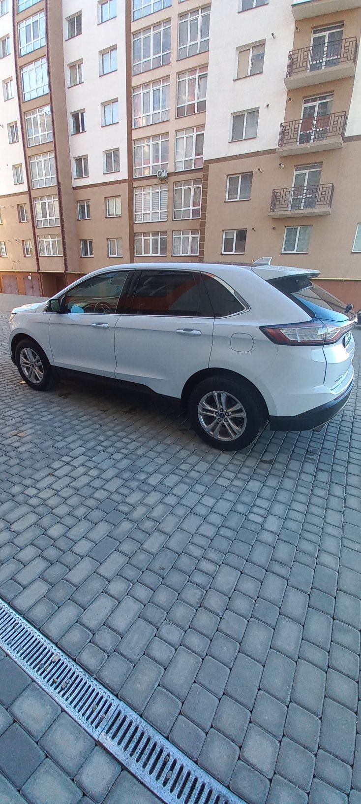 Продається FORD EDGE в гарній комплектації SEL