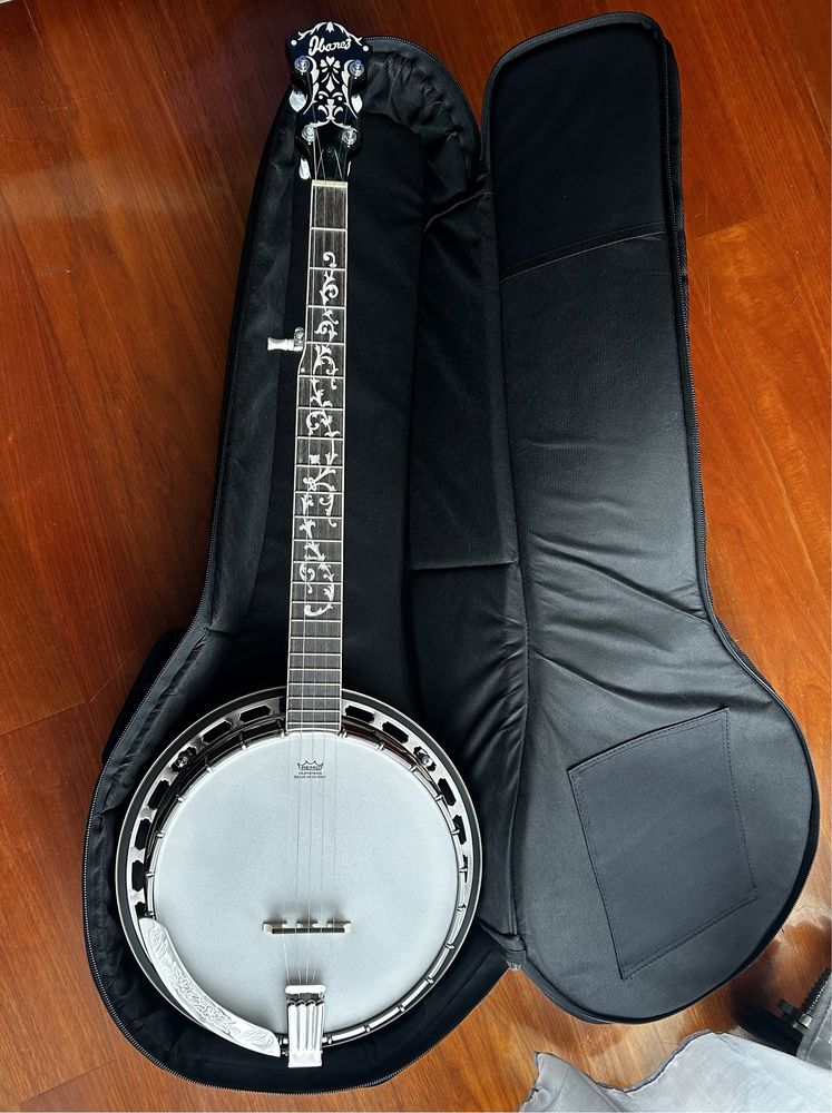 Banjo Ibanez B200