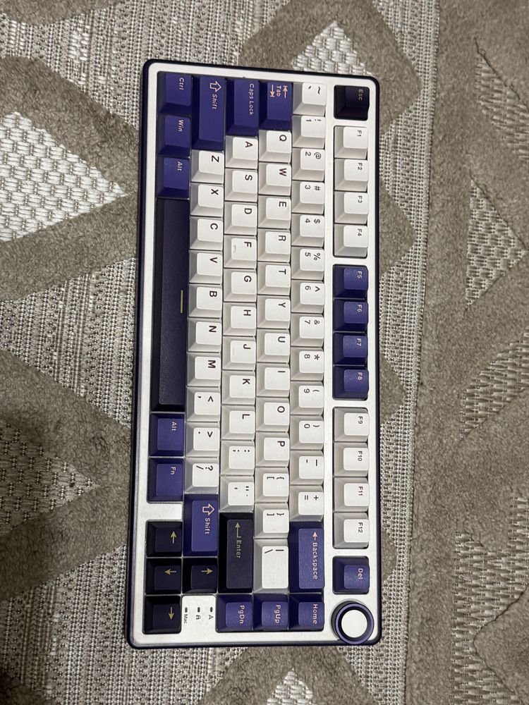 Royal Kludge r75