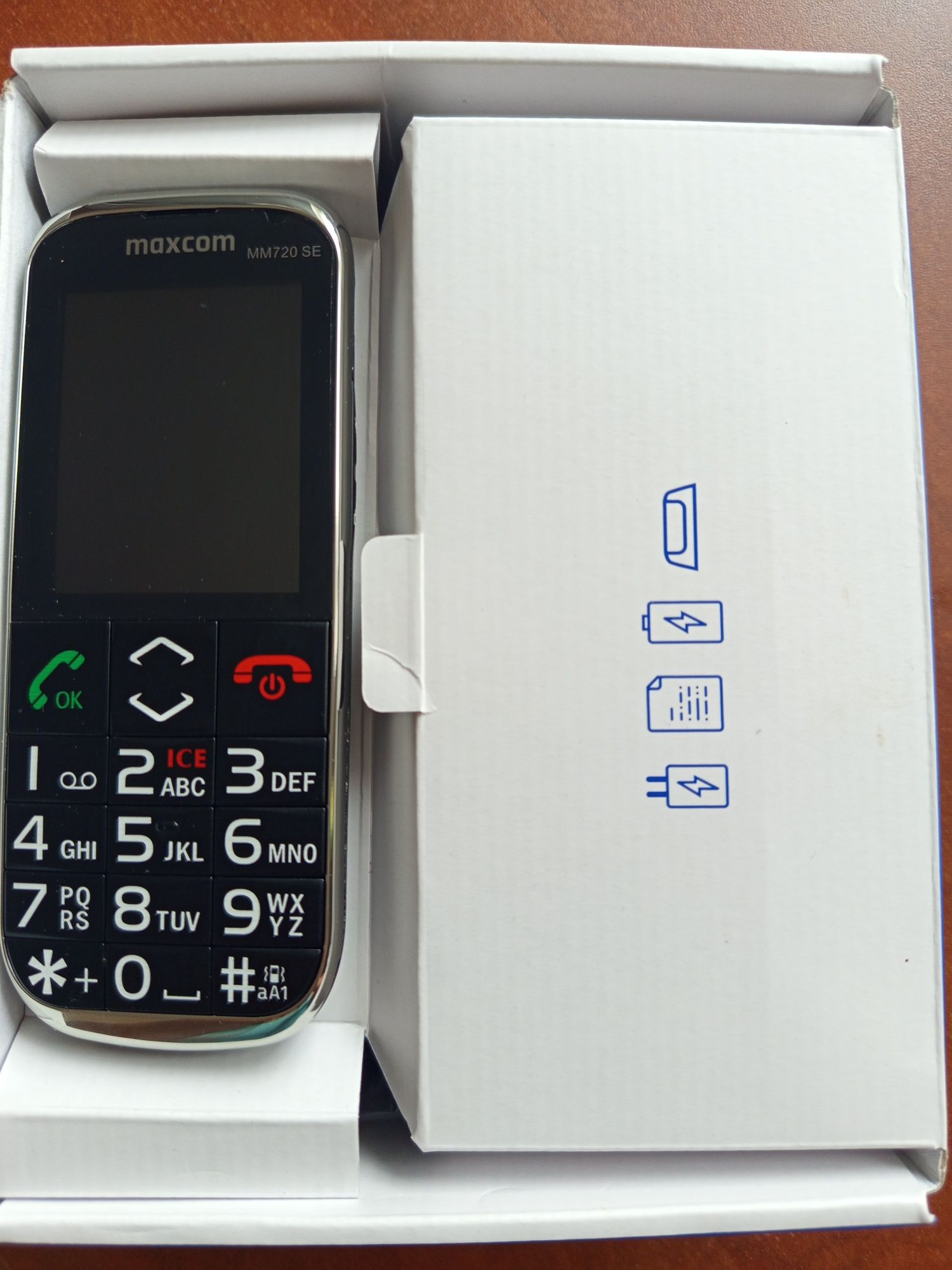 Telefon dla seniora Maxcom MM720 SE