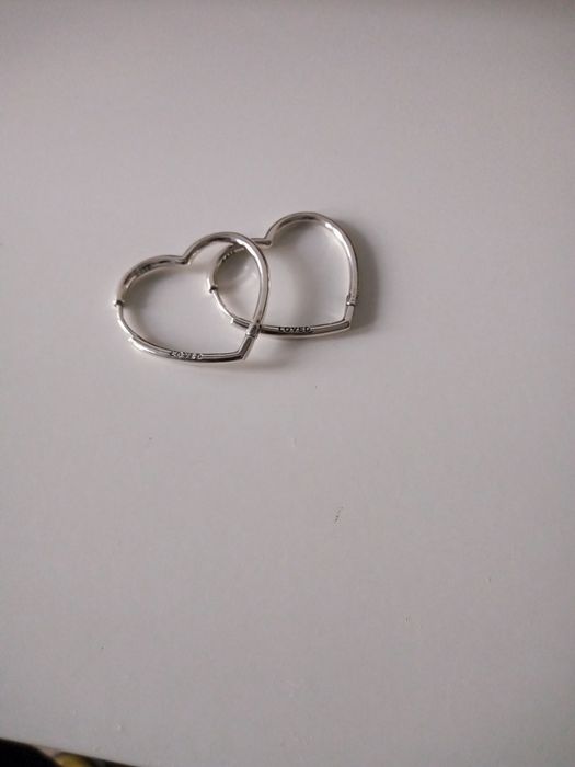 Kolczyki w kształcie asymetrycznych serc,dwie pary