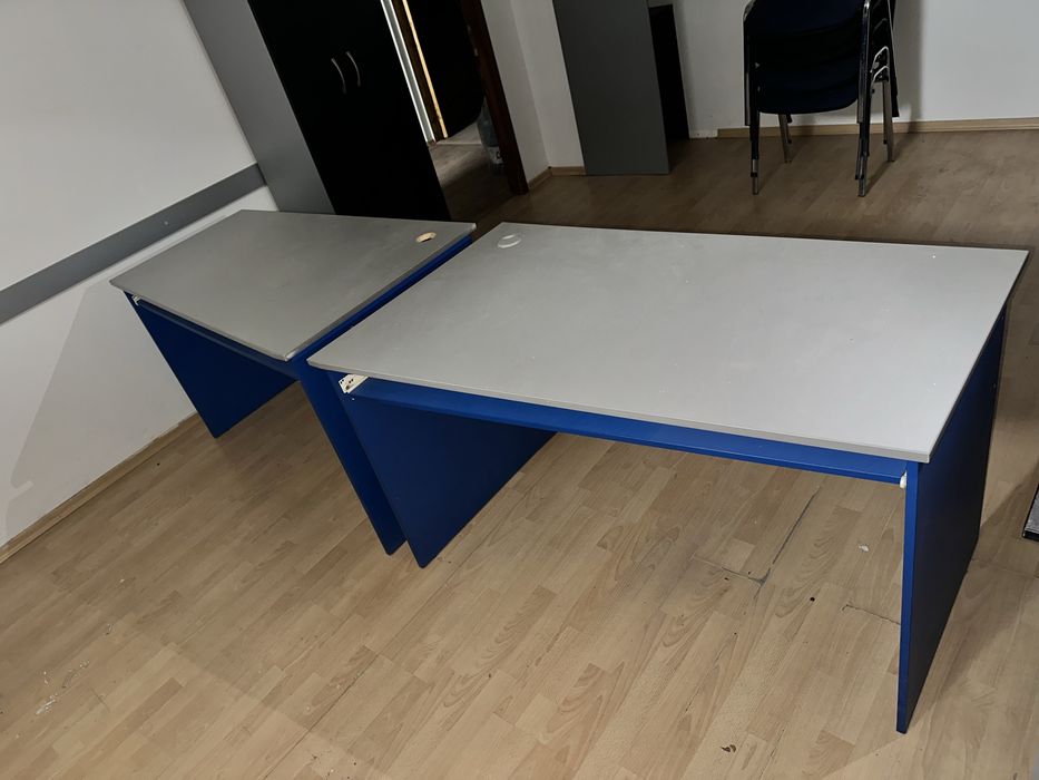 Продам хорошую офисную мебель.